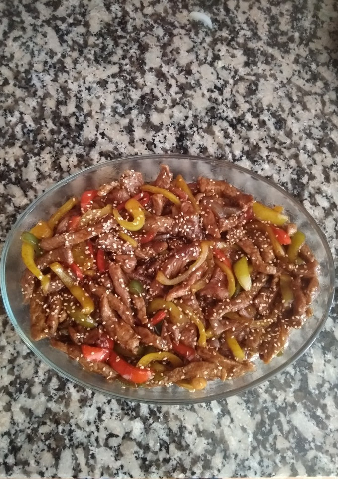Una foto de Teriyaki de ternera con verduras