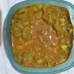 A picture of Ridge gourd curry.