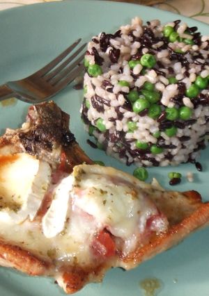 Foto principal de Chuletas de cerdo a la napolitana con queso de  cabra