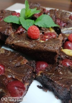 Meggyes krémsajtos brownie recept fotója