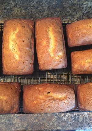 A picture of Gramma Evies Banana Bread.