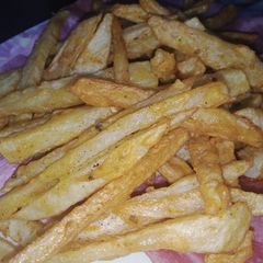 A picture of Crispy crunchy fries.