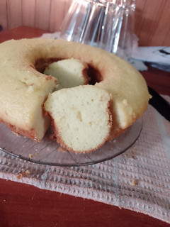 Una foto de Torta de naranja súper fácil 😀