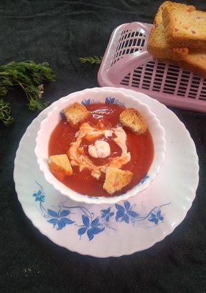 ક્રિમી ટોમેટો સૂપ(Creamy Tomato Soup Recipe In Gujarati) રેસીપી મુખ્ય ફોટો