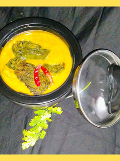 अरबी पत्ते की कढ़ी (Arbi patte ki kadhi recipe in hindi) रेसिपी मुख्य फोटो