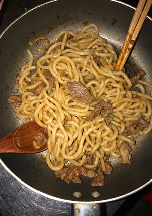 Hình của món Mì udon bò xốt teriyaki.