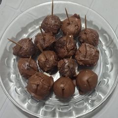 A picture of Chocolate Cake pops.