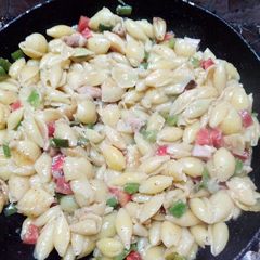 A picture of Chicken Veggi Macroni.