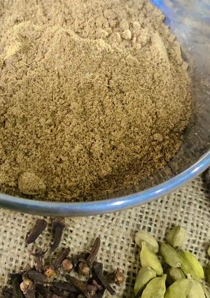 A picture of Homemade Garam masala powder.