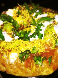 ખસ્તા કચોરી (Khasta Kachori Recipe in Gujarati) રેસીપી મુખ્ય ફોટો