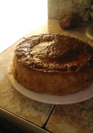 Una foto de Budín o pudín de pan 🥖 económico fácil sin horno solo 5 ingrediente riquísimo