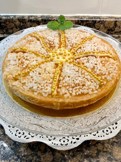 Una foto de Tarta de hojaldre y crema de limón