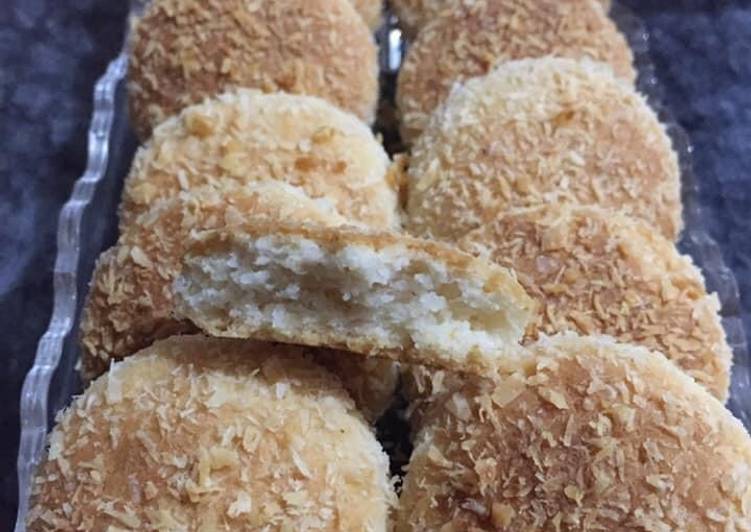 Coconut biscuit