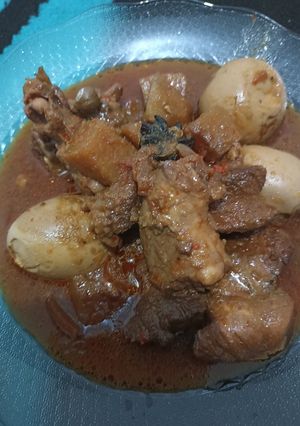 Foto resep Semur ayam telur kentang