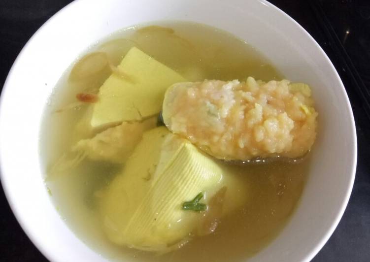 Tahu udang kuah
