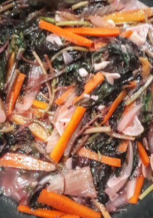 Foto resep Tumis Wortel Bayam Merah