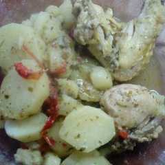 Una foto de Pollo a la olla