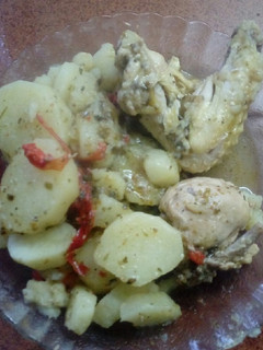Una foto de Pollo a la olla