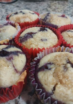 Una foto de Muffins de arándano para la merienda ✨️
