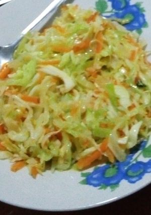 A picture of Steamed cabbage.