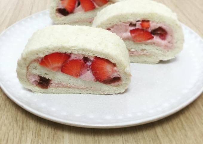 Recipe of Speedy Strawberry mousse white roll cake