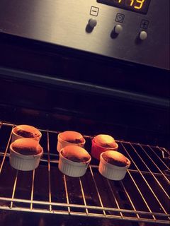 صورة لوصفة سوفليه في ٣ خطوات😋!
