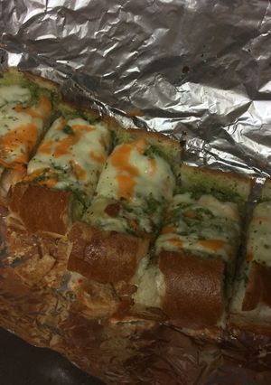 A picture of Cheesy Garlic Toast.