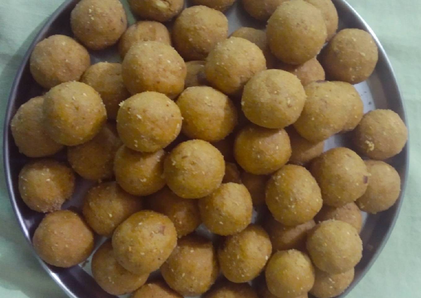 Suji maida laddu 😋