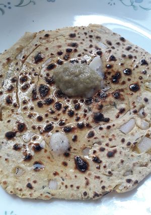 A picture of Tandoori missi roti on tawa.