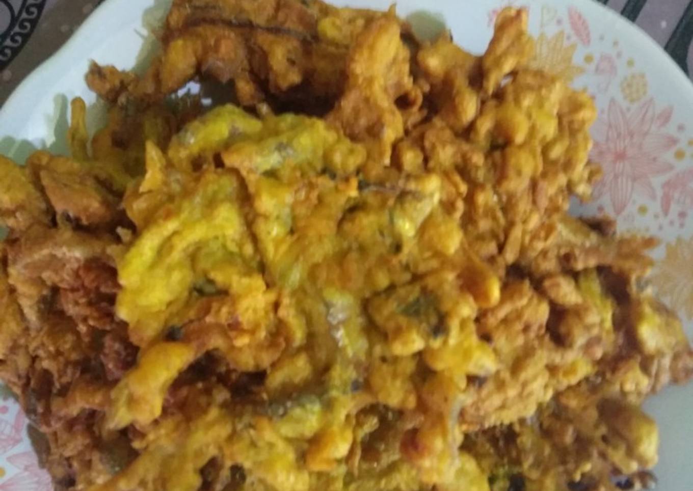 Ikan bilis masak cekodok