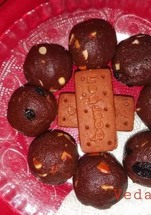 A picture of Bourboun Biscuit Ladoo.