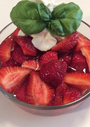 Une photo de Salade Fraises au basilic