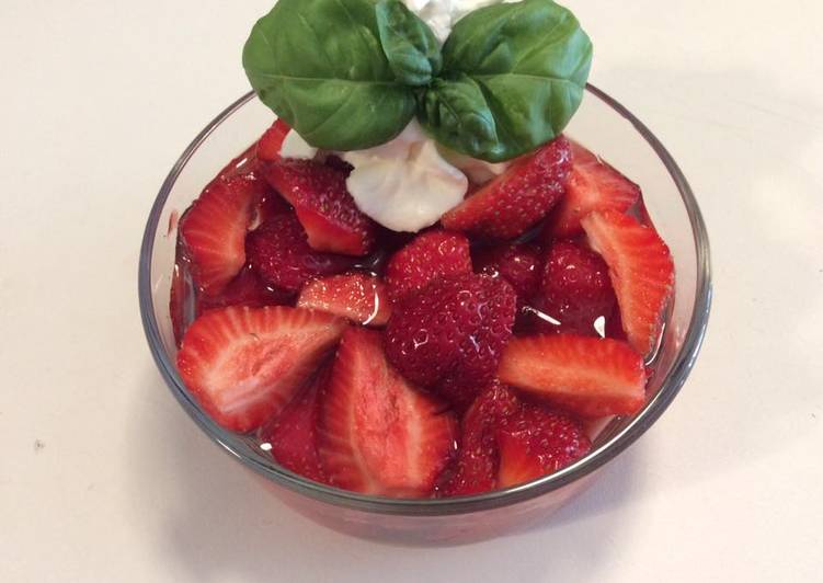 Recipe of Perfect Salade Fraises au basilic