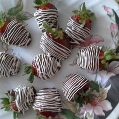 A picture of Chocolate strawberries#festivecontest_ Kisumu.