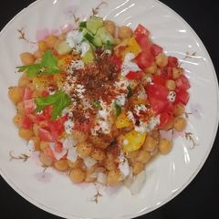 A picture of Chana & vegetable chat.