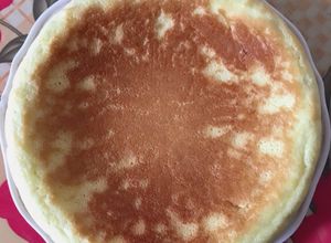 Hình của món Bánh bông lan không bột bắp, bột nở, vani, không lò nướng vẫn rất thơm và mềm.