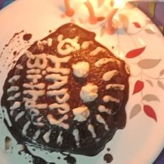 A picture of Chocolate Biscuit cake without oven.