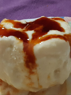 Una foto de Yogur, mango y plátano helados
