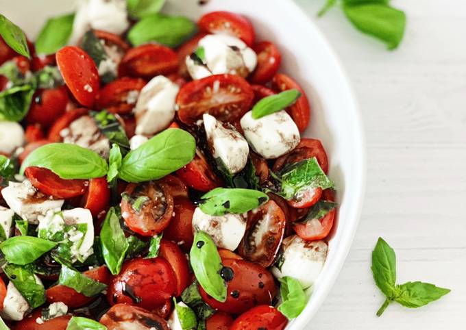 Step-by-Step Guide to Prepare Speedy Caprese Salad
