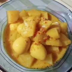 Kentang telur puyuh bumbu kuning রেসিপির প্রধান ছবি