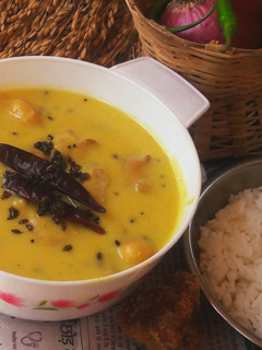 कढ़ी पकौड़ा (kadhi pakoda recipe in hindi) रेसिपी मुख्य फोटो