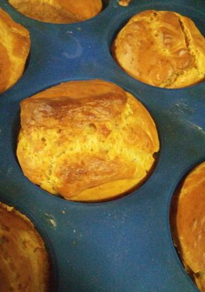 Una foto de Pancitos de queso, tomillo y orégano, súper rápido, merienda feliz