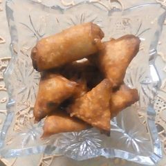 One Bite Chinese samosy A picture of One Bite Chinese samosy.