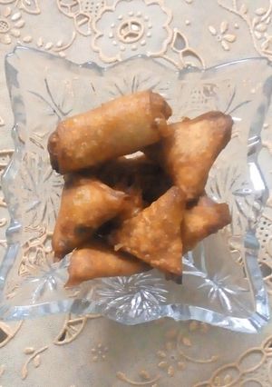 A picture of One Bite Chinese samosy.