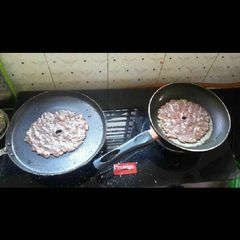 A picture of Ragi rotti.