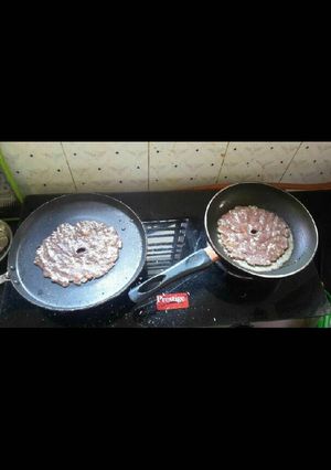 A picture of Ragi rotti.