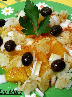 Una foto de Ensalada de naranja y bacalao