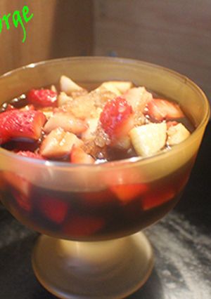 Una foto de Fresas con manzanas borrachas