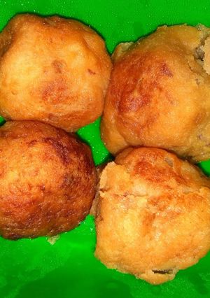 A picture of Aloo pitha.