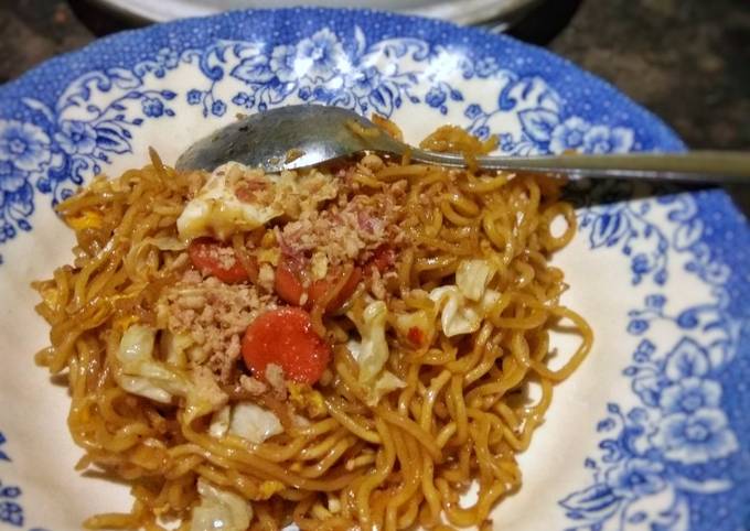 Indomie goreng sosis ayam